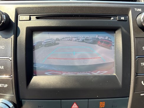 Used 2017 Toyota Camry SE image 32
