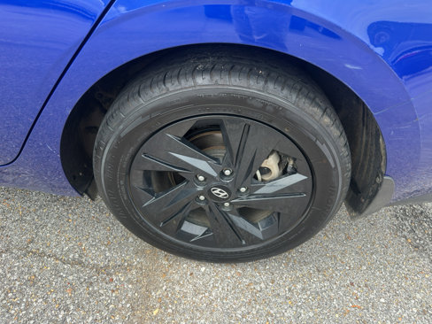 Used 2023 Hyundai Elantra SEL image 18