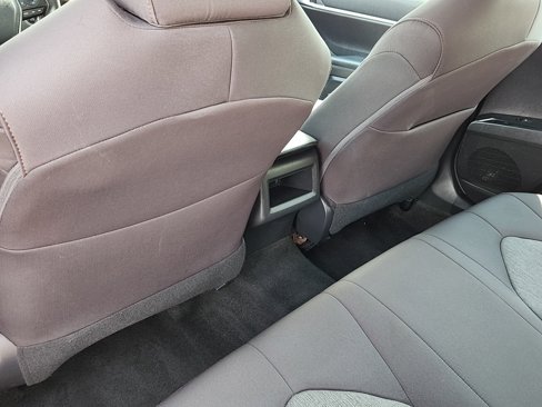 Used 2020 Toyota Camry LE image 22
