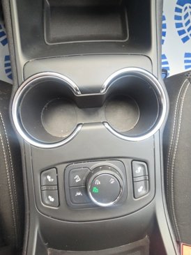 Used 2022 GMC Terrain SLE w/ Driver Convenience Package image 12