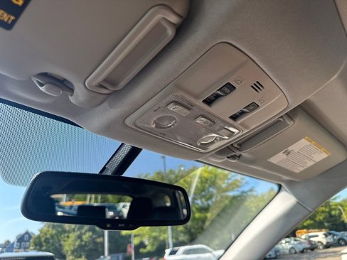 Used 2014 Toyota RAV4 Limited image 29