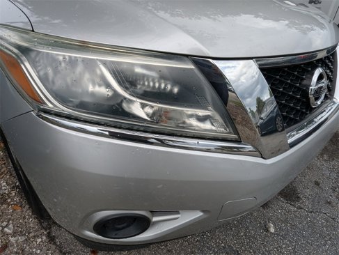 Used 2015 Nissan Pathfinder S image 11