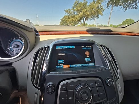 Used 2013 Buick LaCrosse image 8