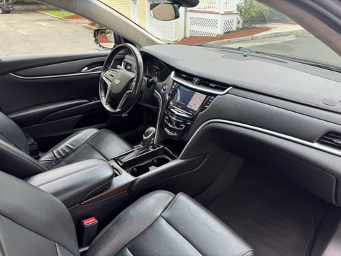 Used 2018 Cadillac XTS w/ Rear Seat Comfort Package image 16