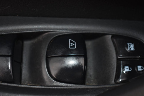 Used 2017 Nissan Rogue SV image 12