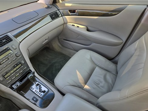 Used 2004 Lexus ES 330 image 15