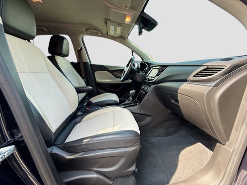 Certified 2022 Buick Encore Preferred w/ Safety Package image 25