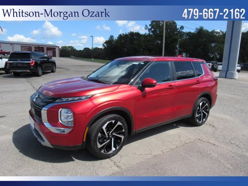 Used 2023 Mitsubishi Outlander SE image 3