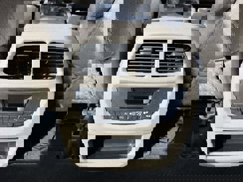 Used 2021 Honda Pilot EX image 16