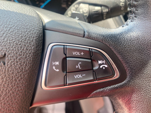 Used 2017 Ford Escape Titanium image 17