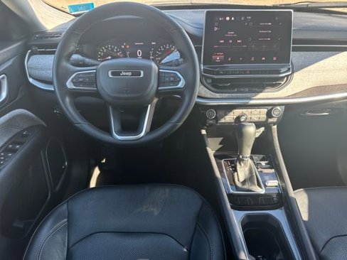 Used 2022 Jeep Compass Latitude w/ Sun and Sound Group image 18