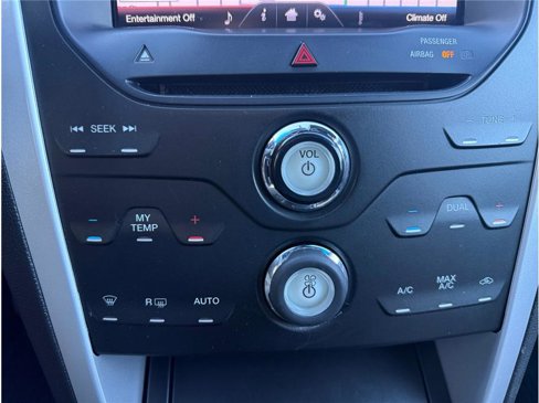 Used 2013 Ford Explorer XLT image 19