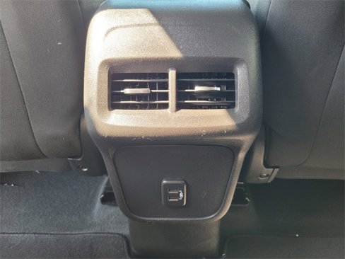 Used 2024 Chevrolet Equinox LT image 17