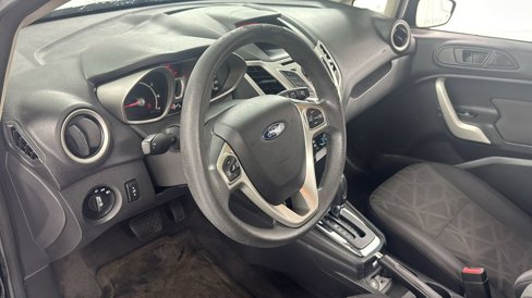 Used 2013 Ford Fiesta SE image 32