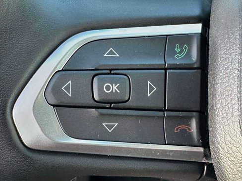 Used 2022 Jeep Compass Latitude w/ Sun and Sound Group image 19