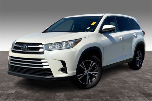 Used 2019 Toyota Highlander Plus image 2