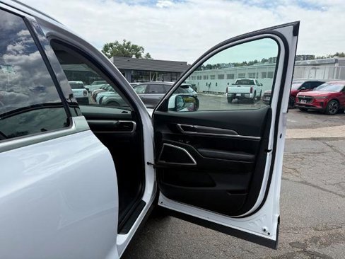 Used 2023 Kia Telluride S image 28