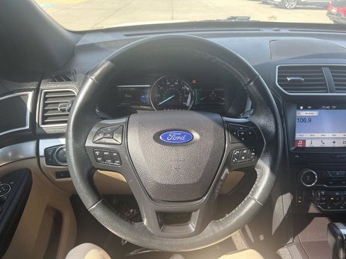 Used 2017 Ford Explorer XLT w/ Equipment Group 202A image 20