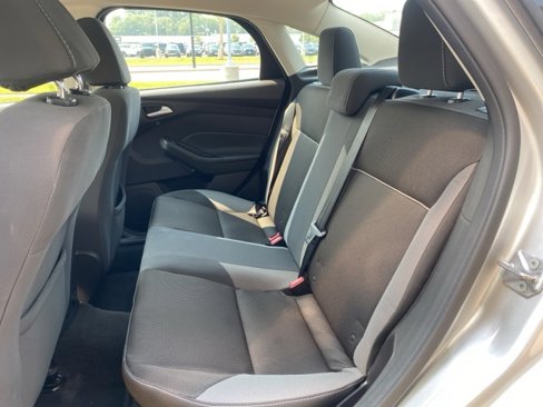 Used 2014 Ford Focus SE image 9