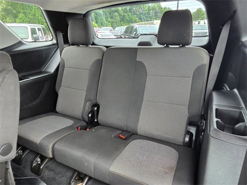 Used 2021 Chevrolet Traverse LT image 13