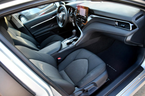 Used 2024 Toyota Camry LE image 27
