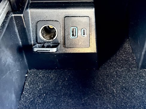 Used 2021 Ford Explorer Limited image 42