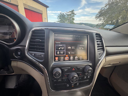 Used 2014 Jeep Grand Cherokee Limited w/ Trailer Tow Group IV image 28