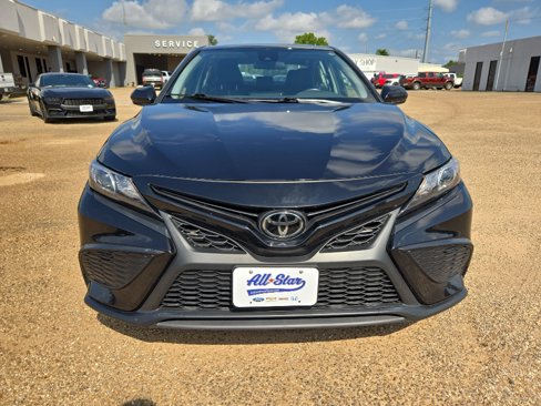 Used 2024 Toyota Camry SE image 8