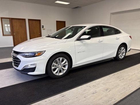 Certified 2025 Chevrolet Malibu LT image 1