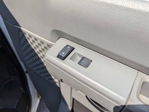 Used 2016 Ford E-450 and Econoline 450 Super Duty image 24