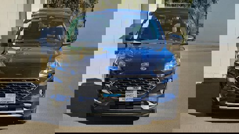 Used 2022 Ford Escape SE image 3