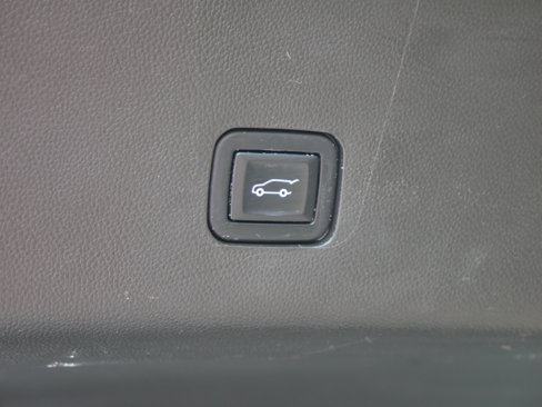 Used 2022 Chevrolet Traverse LT w/ LT Premium Package image 30