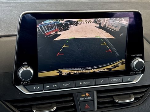 Used 2022 Nissan Altima 2.5 SV image 16