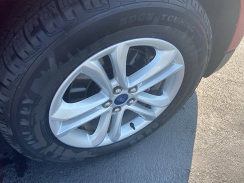 Used 2020 Ford Edge SEL w/ Convenience Package image 4