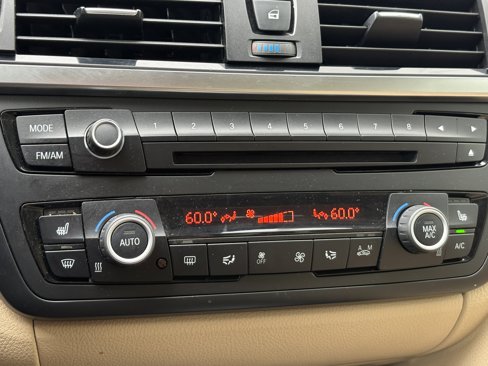 Used 2014 BMW 320i Sedan image 21