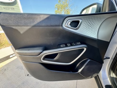 Used 2020 Kia Soul LX image 22