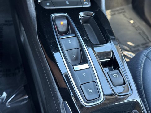 Used 2022 Chevrolet Bolt EUV LT w/ Convenience Package image 29