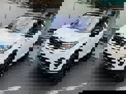 Used 2019 Land Rover Discovery Sport HSE image 3