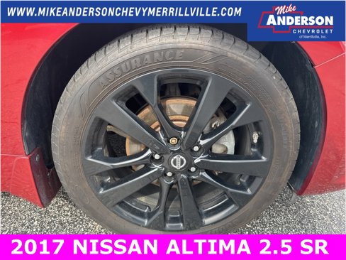 Used 2017 Nissan Altima 2.5 SR w/ Midnight Edition Package image 10
