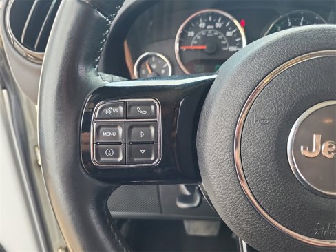 Used 2015 Jeep Wrangler Unlimited Sahara image 19