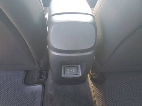 Used 2024 Hyundai Elantra SEL image 11