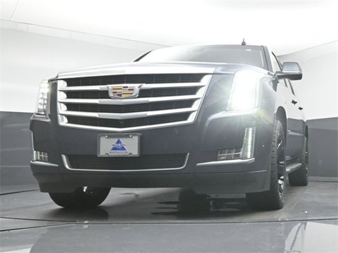 Used 2019 Cadillac Escalade ESV Luxury image 11