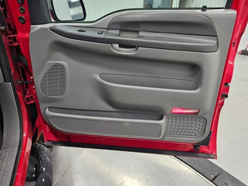 Used 2003 Ford F250 XLT image 25