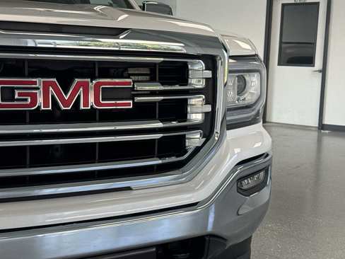 Used 2018 GMC Sierra 1500 SLT w/ SLT Premium Package image 11