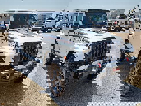 Used 2017 Jeep Wrangler Unlimited Rubicon image 6