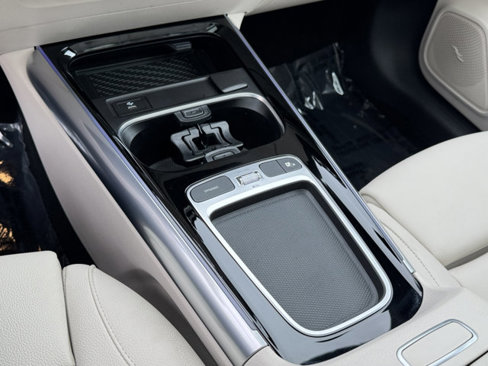 Certified 2025 Mercedes-Benz GLA 250 image 20