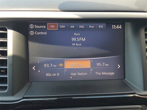 Used 2019 Nissan Pathfinder S image 4