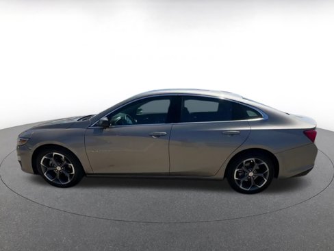 Used 2024 Chevrolet Malibu LT image 9