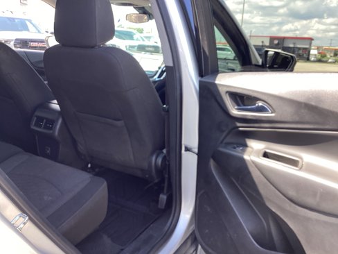 Used 2020 Chevrolet Equinox LT image 29
