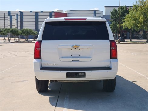 Used 2020 Chevrolet Suburban LT image 6